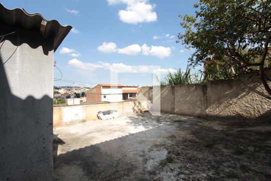 Area Externa de casa para alugar com 3 quartos, 180m² em Mantiqueira, Belo Horizonte
