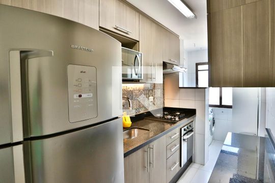 Cozinha de apartamento para alugar com 2 quartos, 62m² em Brás, São Paulo