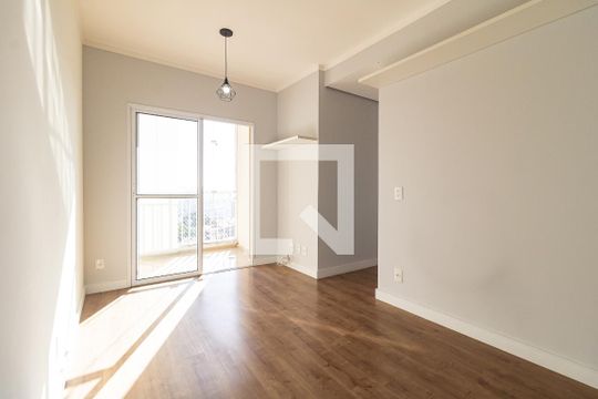 Apartamento à venda com 3 quartos, 61m² em Parque Fongaro, São Paulo