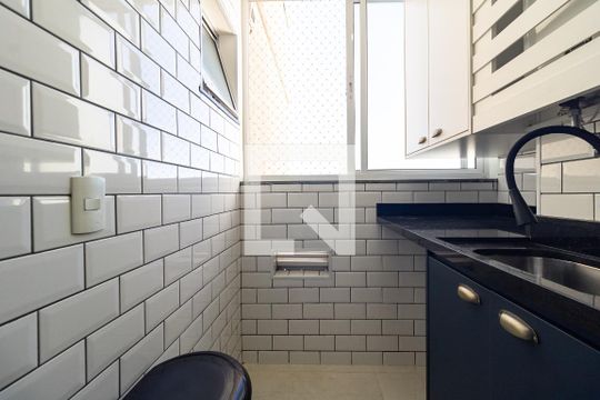 Lavanderia de apartamento à venda com 3 quartos, 61m² em Parque Fongaro, São Paulo