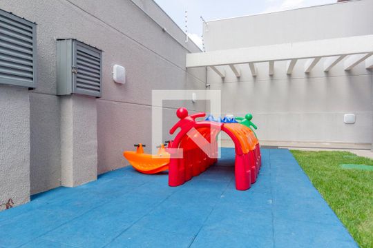 Área Comum - Playground    de kitnet/studio à venda com 1 quarto, 17m² em Cidade Antônio Estevão de Carvalho, São Paulo