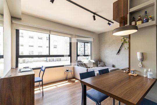 Sala de apartamento para alugar com 1 quarto, 33m² em República, São Paulo