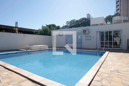 Área Comum - Piscina 1 de apartamento para alugar com 3 quartos, 200m² em Auxiliadora, Porto Alegre