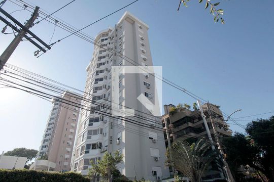 Fachada de apartamento para alugar com 3 quartos, 200m² em Auxiliadora, Porto Alegre