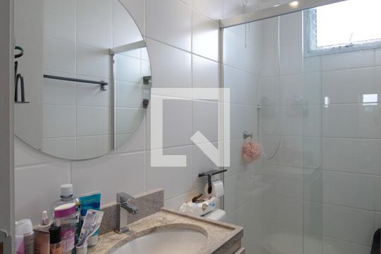 Banheiro Social de apartamento para alugar com 2 quartos, 65m² em Liberdade, Belo Horizonte