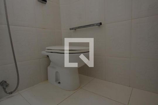 Banheiro Social de apartamento à venda com 2 quartos, 70m² em Penha, Rio de Janeiro