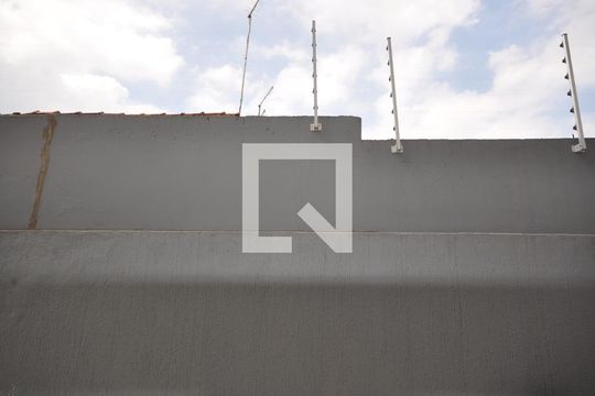 Vista da Sala de casa de condomínio para alugar com 2 quartos, 72m² em Vila Nilo, São Paulo