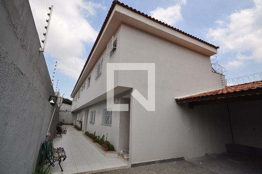 Fachada do Bloco de casa de condomínio para alugar com 2 quartos, 72m² em Vila Nilo, São Paulo