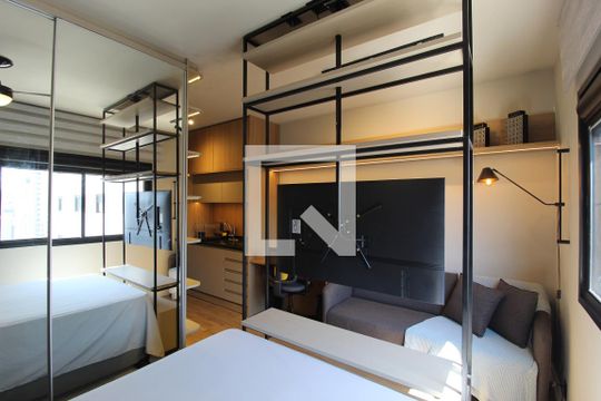 Sala/Quarto de kitnet/studio para alugar com 1 quarto, 24m² em Vila Olímpia, São Paulo