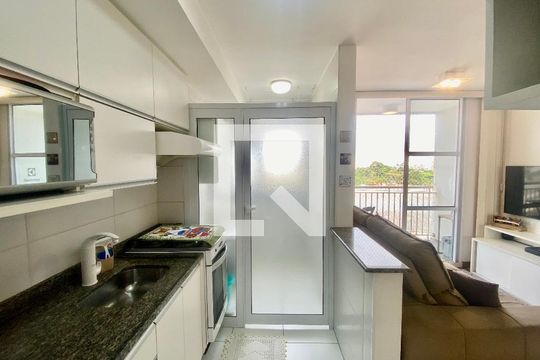 Cozinha de apartamento para alugar com 2 quartos, 45m² em Belenzinho, São Paulo