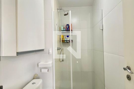 Banheiro de apartamento para alugar com 2 quartos, 45m² em Belenzinho, São Paulo