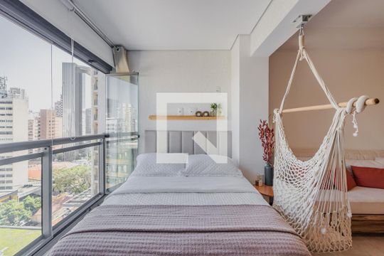 Quarto de apartamento à venda com 1 quarto, 31m² em Pinheiros, São Paulo