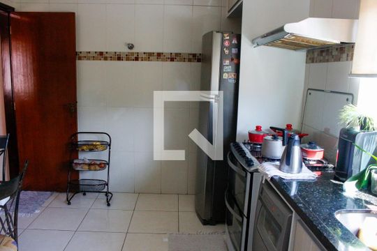Cozinha de casa para alugar com 3 quartos, 190m² em Jardim Colombo, São Paulo