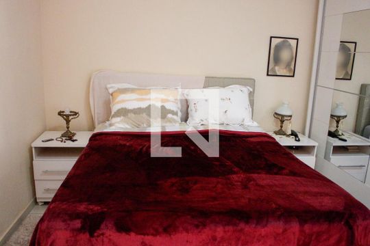 Quarto 1 de casa para alugar com 3 quartos, 190m² em Jardim Colombo, São Paulo