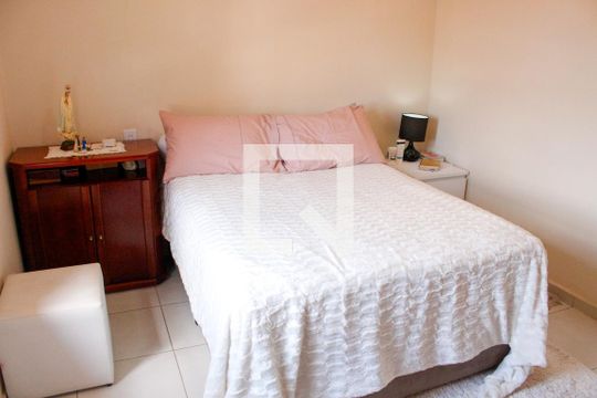 Quarto 2 de casa para alugar com 3 quartos, 190m² em Jardim Colombo, São Paulo