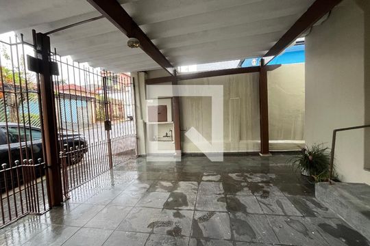 Garagem de casa à venda com 2 quartos, 150m² em Vila Bela, São Paulo
