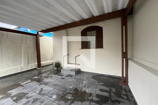 Garagem de casa à venda com 2 quartos, 150m² em Vila Bela, São Paulo
