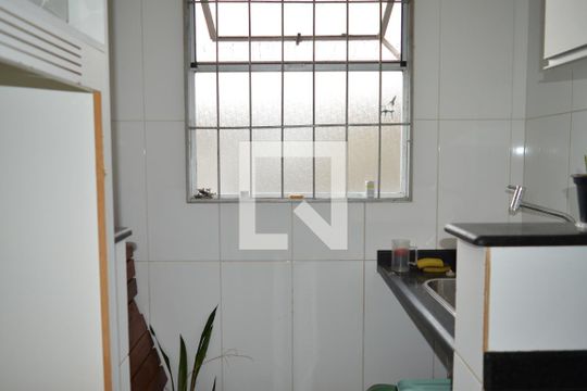 Área de Serviço de apartamento à venda com 2 quartos, 54m² em Centro, Contagem