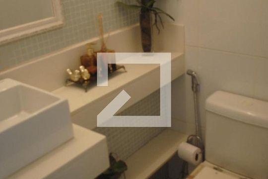 Banheiro Social de apartamento para alugar com 5 quartos, 196m² em Patamares, Salvador