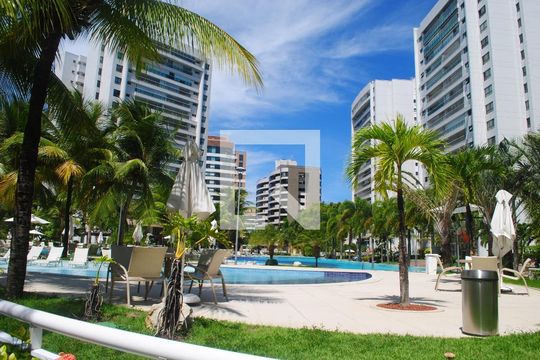 Área comum - Piscina de apartamento para alugar com 5 quartos, 196m² em Patamares, Salvador