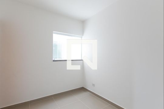 Quarto 2 de apartamento para alugar com 2 quartos, 43m² em Vila Santana, São Paulo