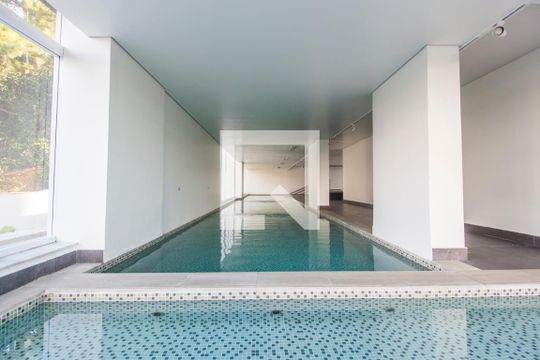 Piscina Coberta de apartamento à venda com 2 quartos, 70m² em Empresarial 18 do Forte, Barueri