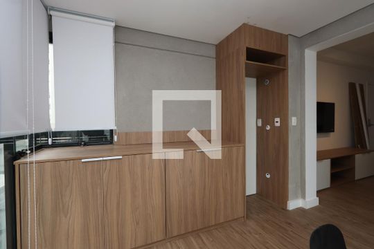 Sala expandida - nicho geladeira de apartamento à venda com 1 quarto, 49m² em Vila Mariana, São Paulo