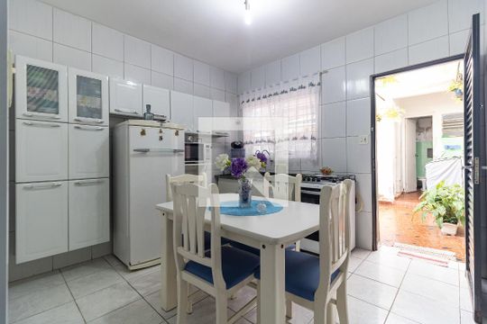 Cozinha de casa para alugar com 2 quartos, 111m² em Vila Marte, São Paulo