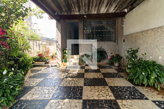Garagem de casa para alugar com 2 quartos, 111m² em Vila Marte, São Paulo