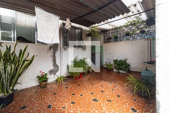 Quintal de casa para alugar com 2 quartos, 111m² em Vila Marte, São Paulo