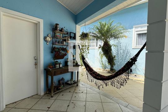 Varanda de casa de condomínio à venda com 3 quartos, 351m² em Alphaville, Santana de Parnaíba