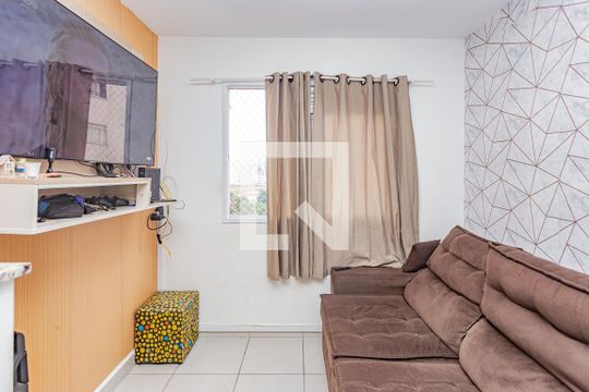 Sala de apartamento para alugar com 2 quartos, 32m² em Parque Fongaro, São Paulo