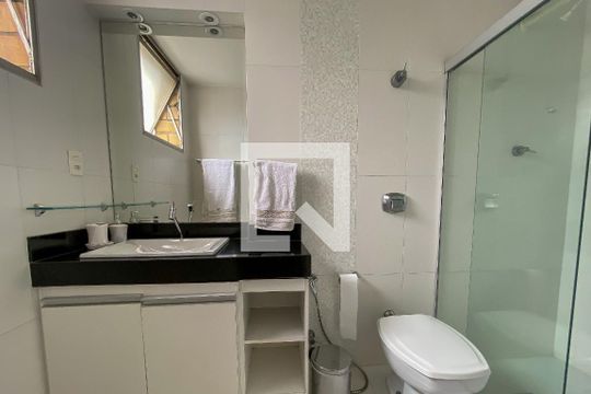 Banheiro da Suíte de apartamento à venda com 4 quartos, 211m² em Prado, Belo Horizonte