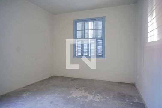 Quarto 1 de casa para alugar com 6 quartos, 500m² em São Geraldo, Porto Alegre