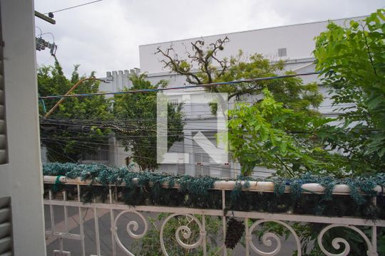 Quarto 1_Varanda de casa à venda com 2 quartos, 280m² em Floresta, Porto Alegre