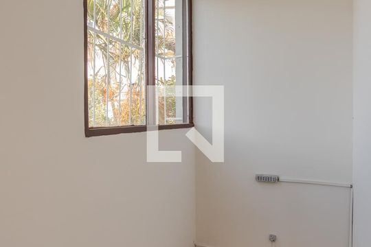 Área de Serviço de apartamento para alugar com 2 quartos, 68m² em Jardim do Salso, Porto Alegre