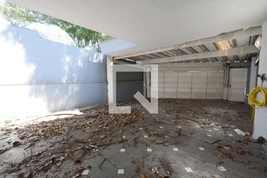 Garagem de casa à venda com 3 quartos, 195m² em Vila Sofia, São Paulo