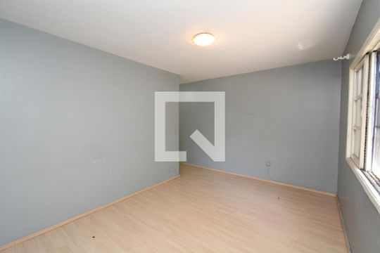 Suíte de casa à venda com 3 quartos, 195m² em Vila Sofia, São Paulo