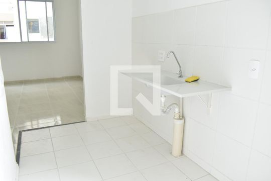 Cozinha de apartamento para alugar com 2 quartos, 60m² em Guaratiba, Rio de Janeiro