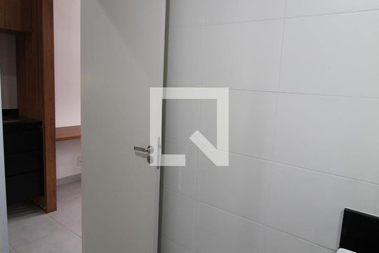 Banheiro de kitnet/studio para alugar com 1 quarto, 24m² em Vila Olímpia, São Paulo