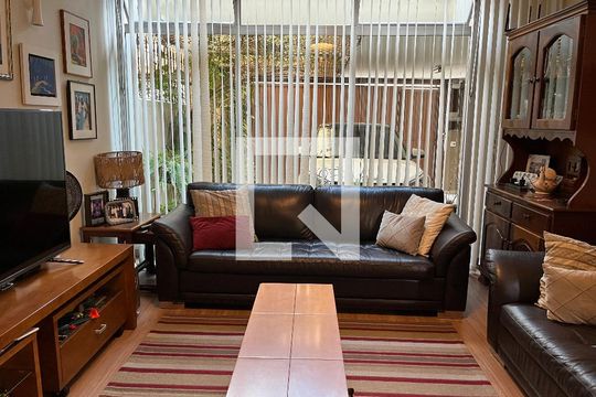 Sala de casa à venda com 4 quartos, 200m² em Vila Clementino, São Paulo
