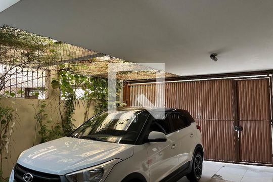 Garagem de casa à venda com 4 quartos, 200m² em Vila Clementino, São Paulo