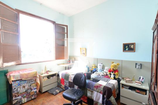 Quarto 1 de casa à venda com 5 quartos, 400m² em Cachoeirinha, Belo Horizonte