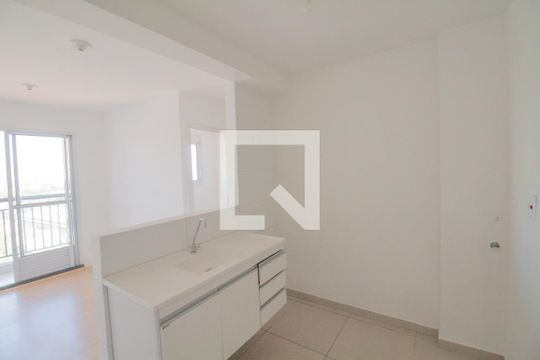 Cozinha de apartamento para alugar com 2 quartos, 38m² em Jardim Santa Adélia, São Paulo