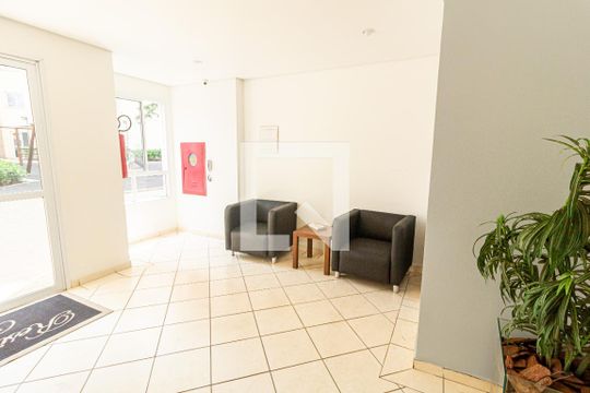 Hall de entrada de apartamento para alugar com 2 quartos, 48m² em Jardim Utinga, Santo André