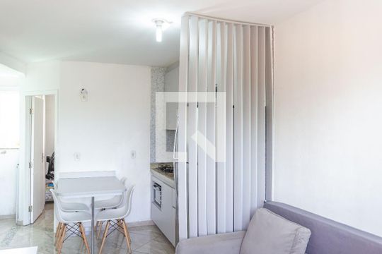 Sala/Cozinha de apartamento à venda com 2 quartos, 35m² em Vila Esperança, São Paulo