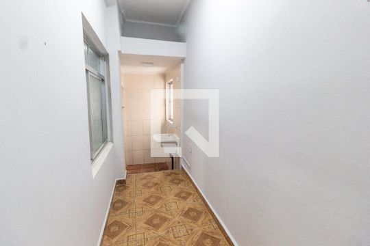 Corredor de casa para alugar com 3 quartos, 90m² em Parada Inglesa, São Paulo