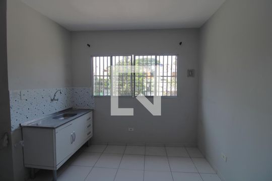 Cozinha de kitnet/studio para alugar com 1 quarto, 23m² em Cidade Dutra, São Paulo