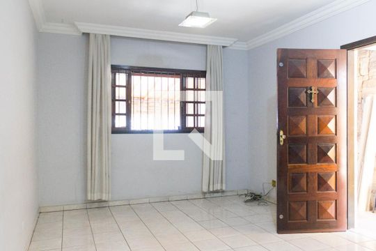 Casa à venda com 3 quartos, 111m² em Vila dos Remédios, São Paulo