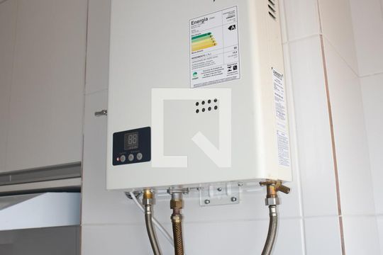 Cozinha e Área de Serviço de apartamento à venda com 2 quartos, 43m² em Vila Gustavo, São Paulo